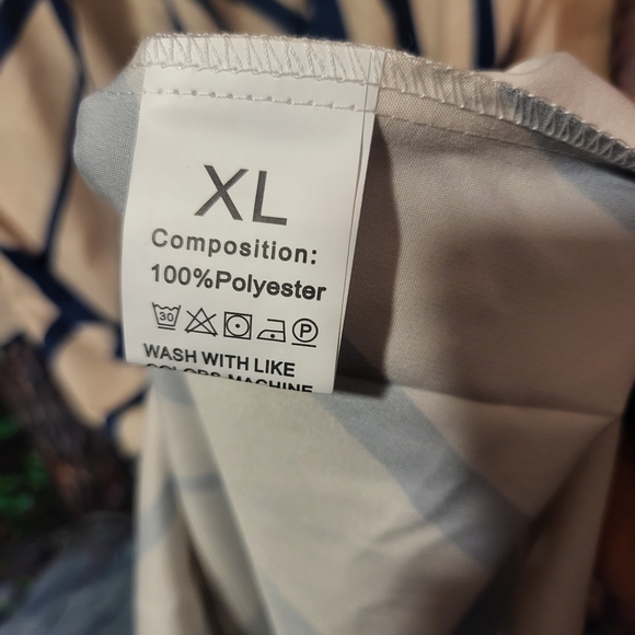 Chic Long Sleeve Navy and Cream Dress - Picture 4 of 4